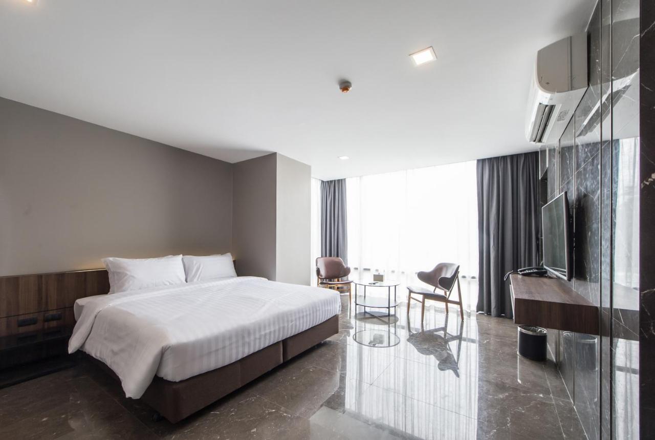 Onix Hotel Bangkok Exterior foto