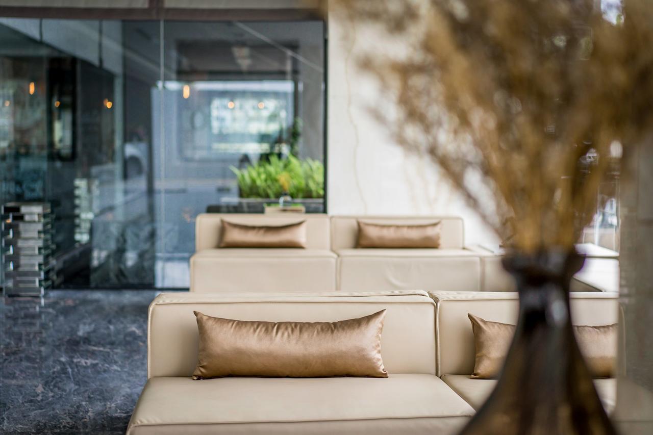 Onix Hotel Bangkok Exterior foto